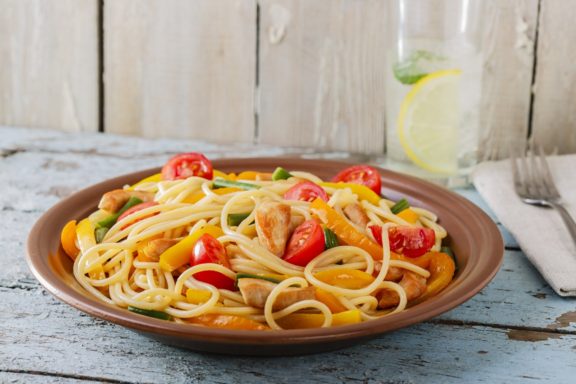 spaghetti with chicken fillet pepper and tomato